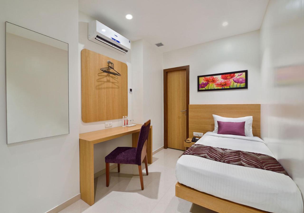Hotel Leafio-Near Airport Mumbai Ngoại thất bức ảnh