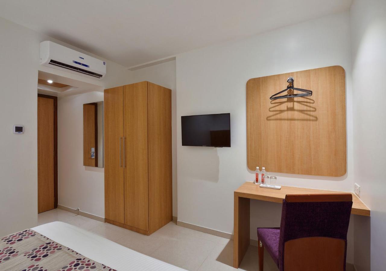 Hotel Leafio-Near Airport Mumbai Ngoại thất bức ảnh
